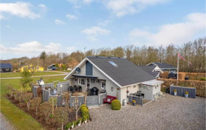 2 Bedroom Nice Home In Hemmet